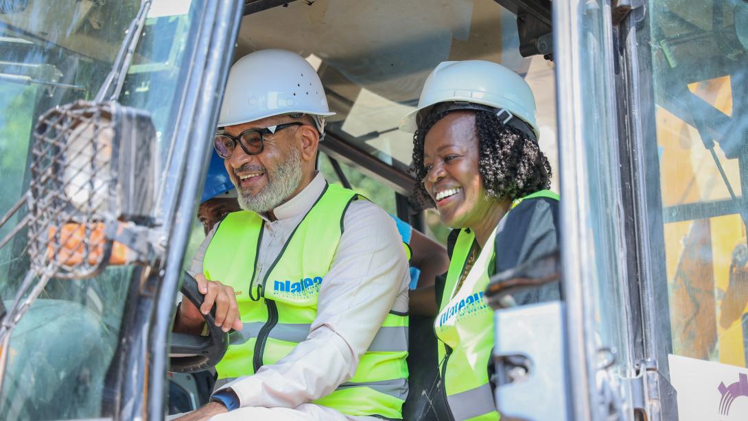 Mombasa Governor Abdulswamad Nassir (right), alongside Shaira Adamali. Founding Trustee, Faraja Cancer Support Trust (centre) and Celestine Munda, M-PESA Foundation Trustee (left) during the groundbreaking of the Faraja Cancer Support Center at the Coast General Teaching and Referral Hospital.