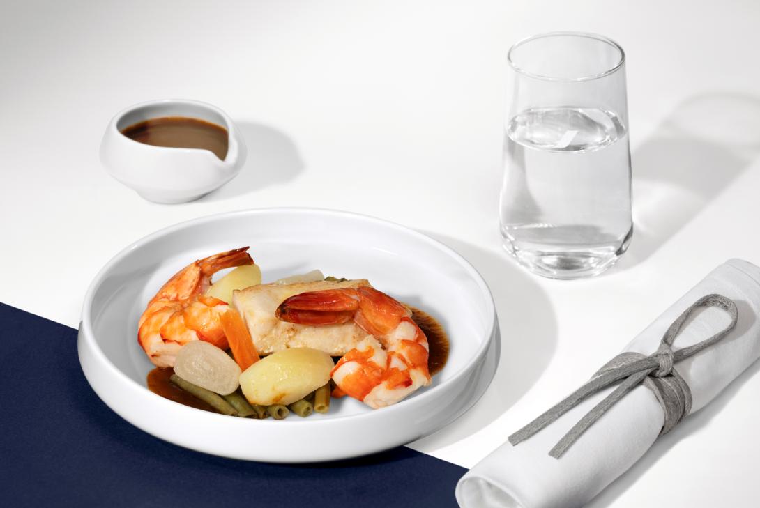 (1) Mory Sacko Business dish © Air France