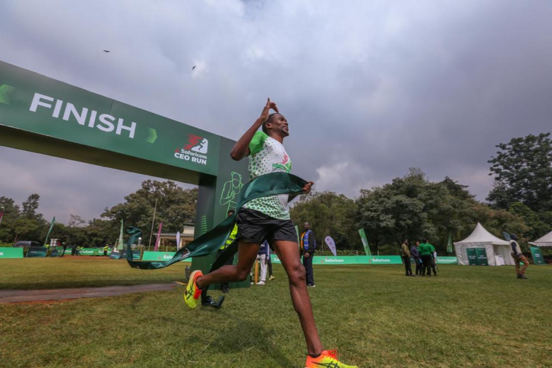 The event brought together over 500 participants, including Safaricom staff, customers, corporate teams, and running communities who ran to support Lewa Conservancy fundraising.